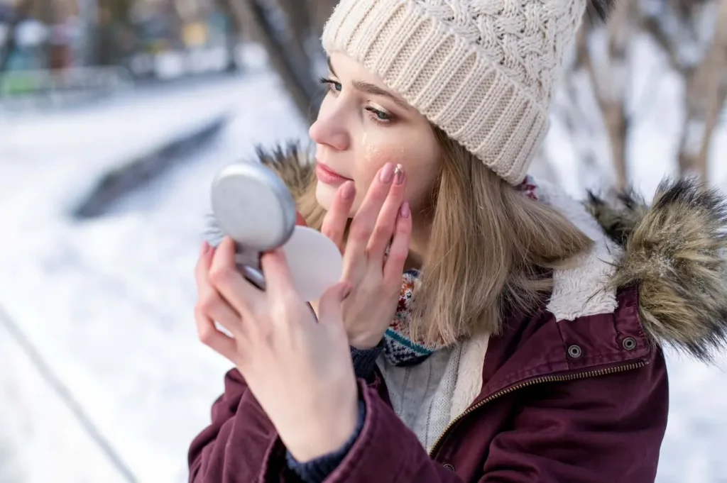 پوست خشک در زمستان