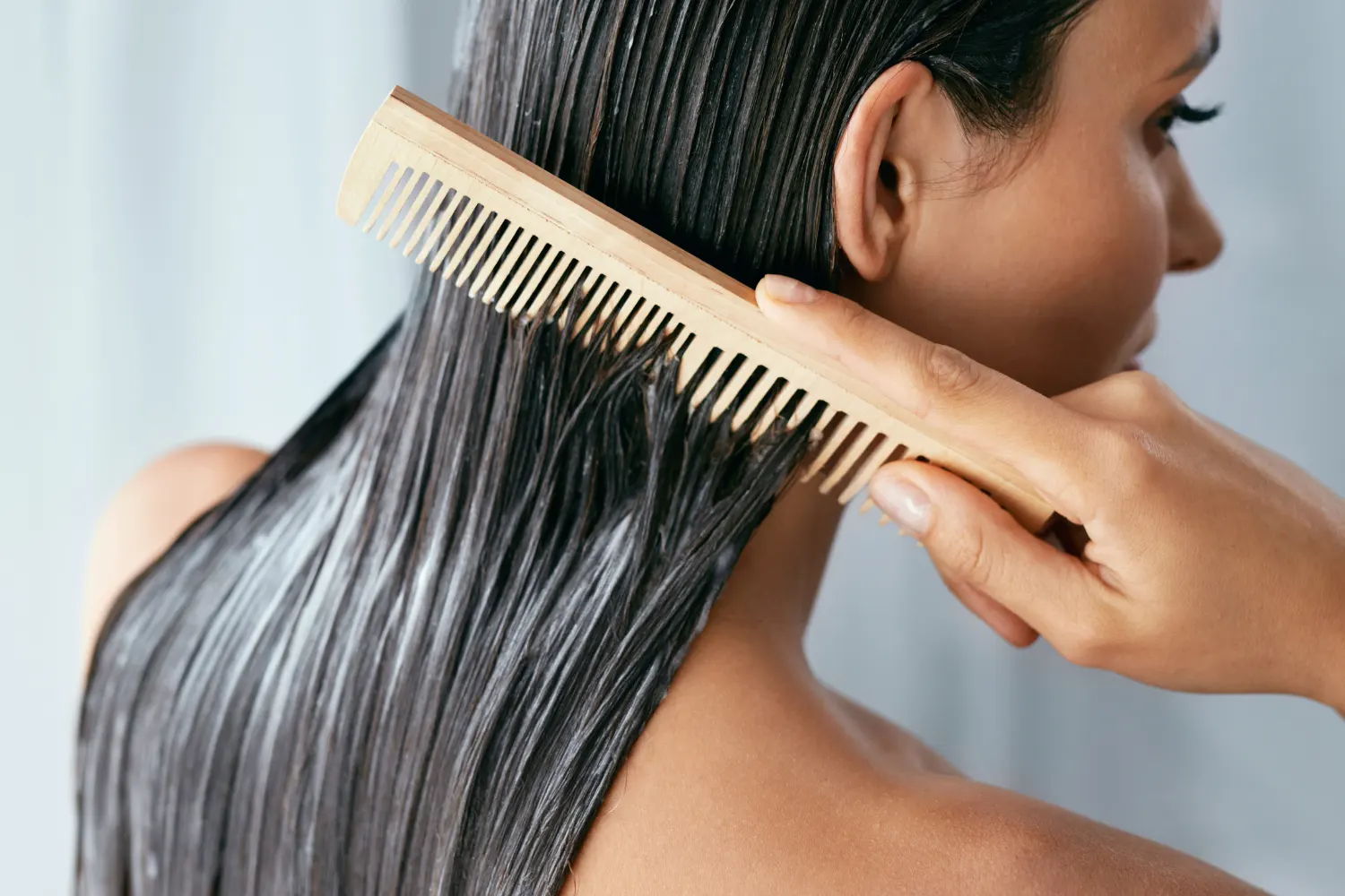 ماسک مو برای ترمیم موهای آسیب دیده