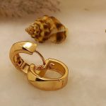 گوشواره زنانه ژوپینگ حلقه‌ای چند وجهی رنگ طلایی