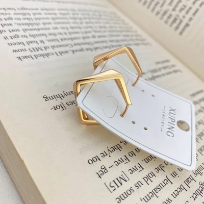 گوشواره زنانه ژوپینگ مدل چند ضلعی رنگ طلایی