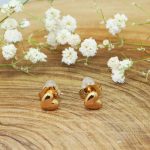 گوشواره میخی زنانه ژوپینگ مدل قلب رنگ طلایی