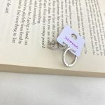 گوشواره زنانه ژوپینگ مدل حلقه‌ای نگین‌دار رنگ نقره‌ای