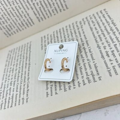 گوشواره زنانه ژوپینگ مدل پیچشی رنگ طلایی