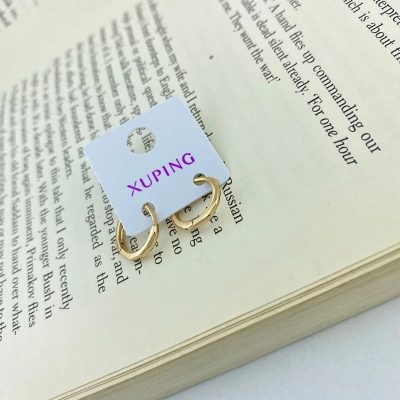 گوشواره زنانه ژوپینگ مدل چند وجهی