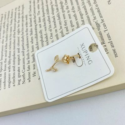 آویز گردنبند زنانه ژوپینگ مدل گل رز