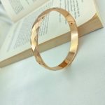 دستبند النگویی زنانه ژوپینگ مدل مشبک سایز دو