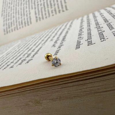 پیرسینگ استیل گوش نگین دار طلایی