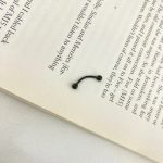 پیرسینگ ابرو زنانه رنگ مشکی مدل ۰۳