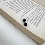 پیرسینگ استیل گوش مدل مربع مشکی